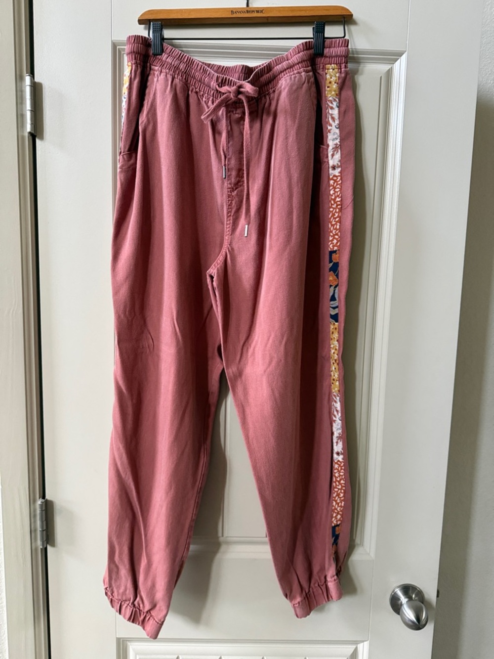 Relaxed Drawstring Women’s Jogger Pants - Dusty Rose and Patterned Side Trim